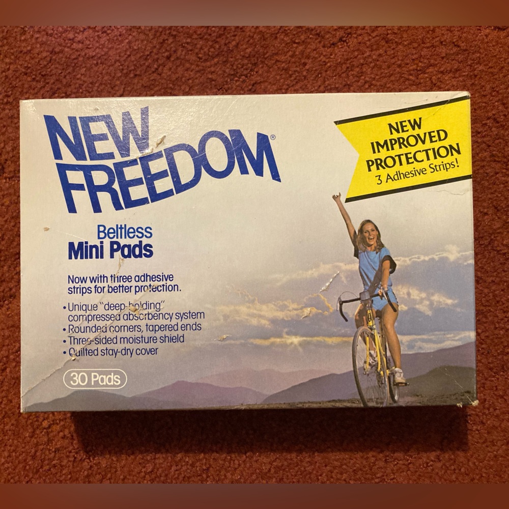 New Freedom Beltless Mini Pads - Blue & White Packaging from 1979